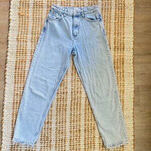 High Waist Comfort Mom Fit Distressed Hem Jeans